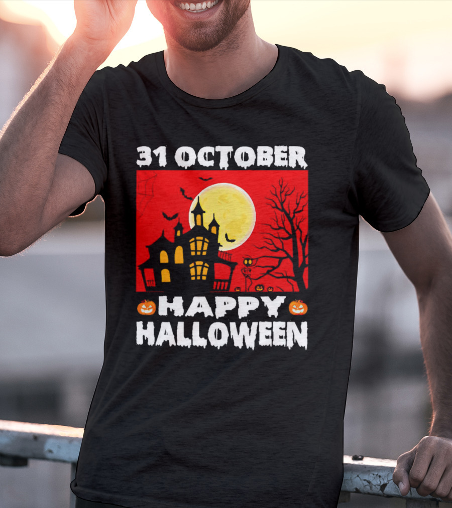 31 October Happy Halloween Haunted House Full Moon Pumpkins Bats Spooky Tree T-Shirt