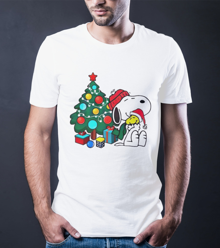 Peanuts Snoopy With Woodstock And Christmas Tree And Gifts T-Shirt