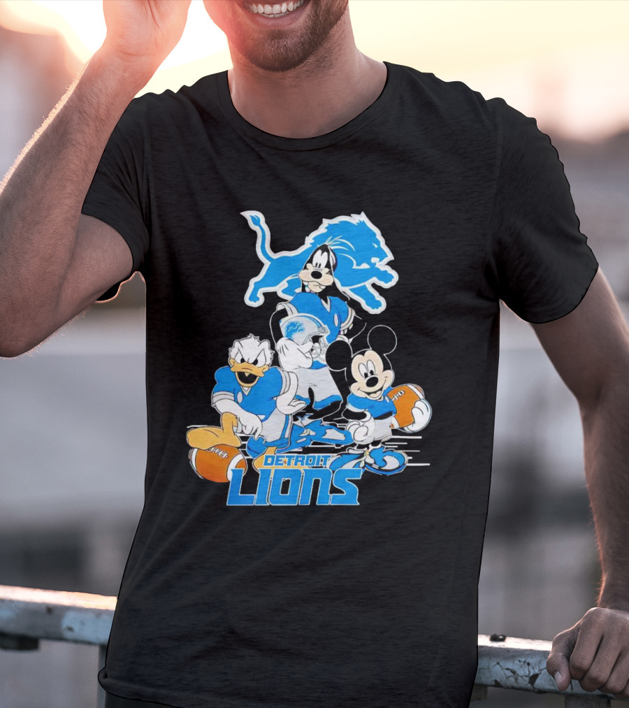Detroit Lions Mickey Friends Game Day Football Disney T-Shirt