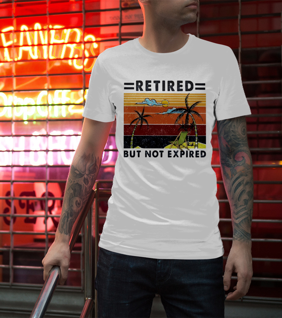 Retired But Not Expired Beach Vintage Sunset Palm Trees Chair Retro T-Shirt