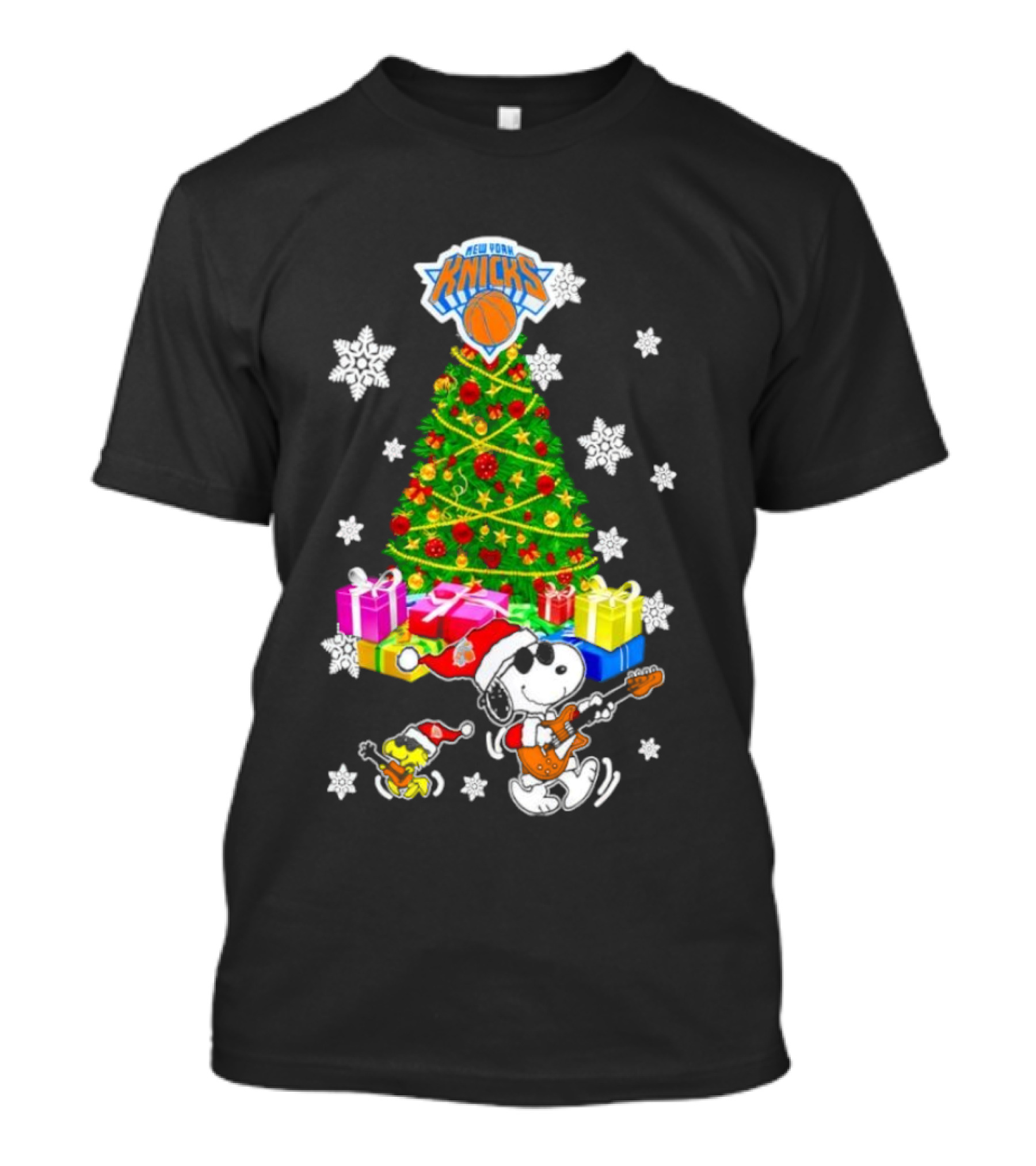 New York Knicks Snoopy Woodstock Christmas Tree Gifts Snowflakes T-Shirt