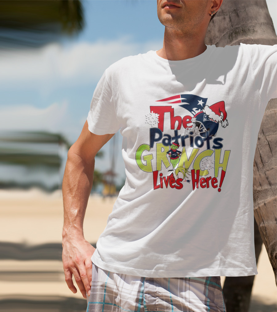 The New England Patriots Grinch Lives Here Christmas Santa Hat T-Shirt