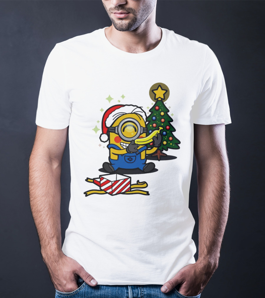 Minion Santa Hat With Banana Christmas Tree And Gift Box T-Shirt