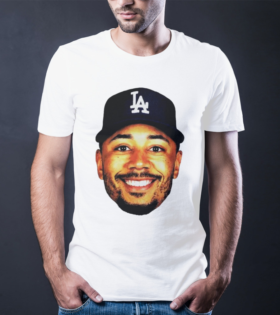 Mookie Betts Los Angeles Dodgers LA Cap Big Face T-Shirt