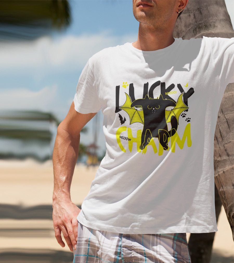 Lucky Charm Booo Meoow Bat Cat Halloween Paws T-Shirt