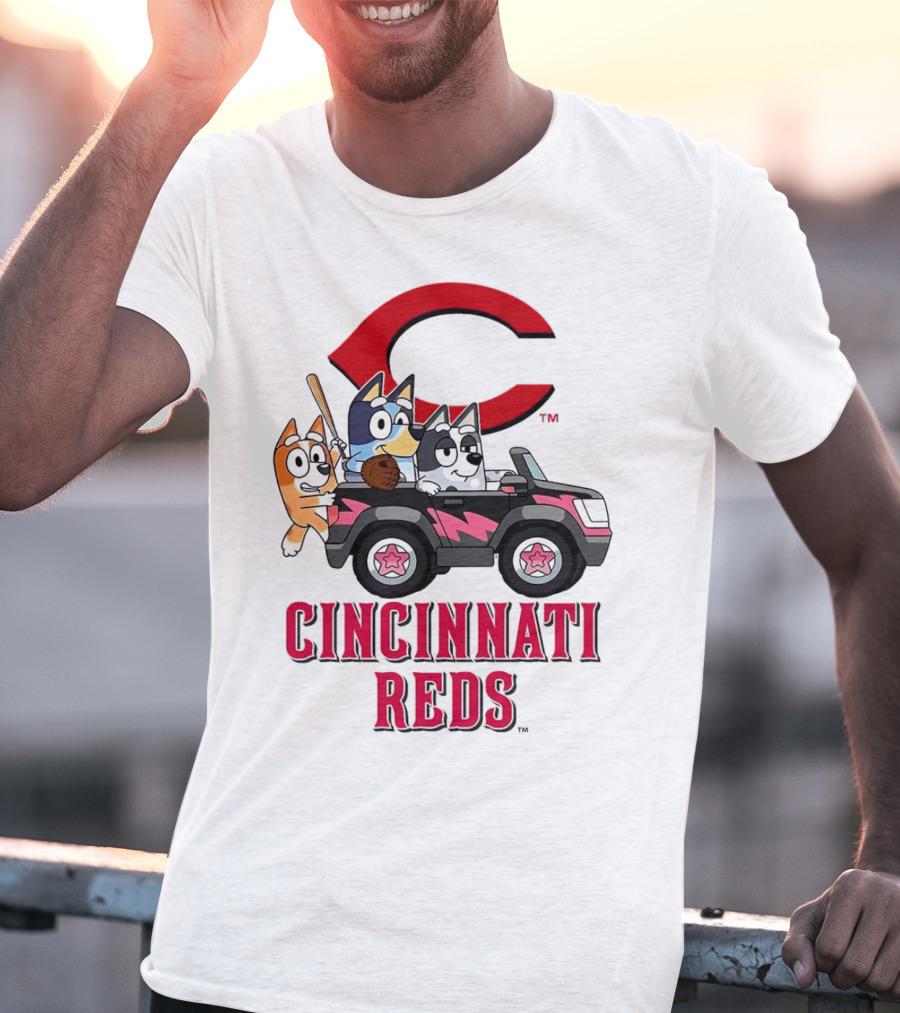 Cincinnati Reds Bandit Chilli Aunt Trixie Heeler Jeep T-Shirt