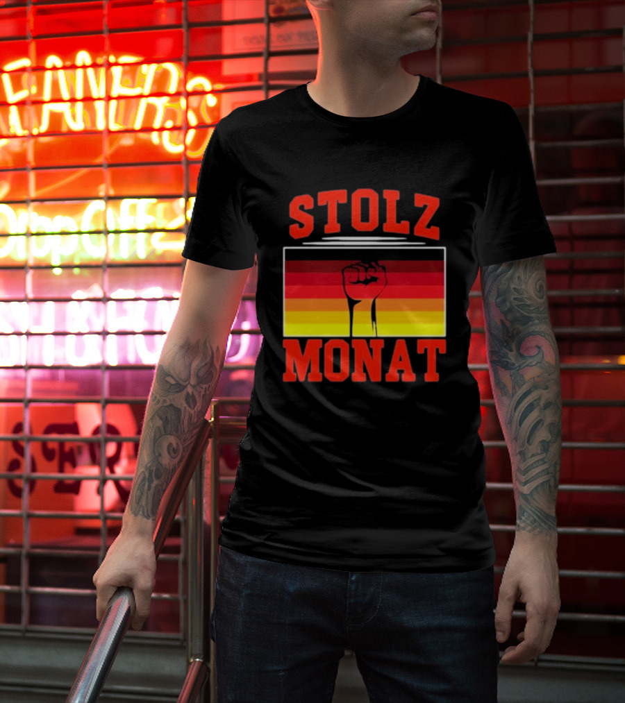 Stolz Monat Fist With German Flag Colors T-Shirt