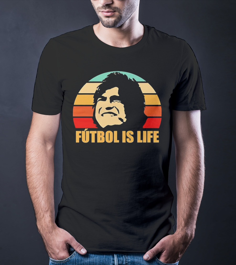 Fútbol Is Life Vintage Retro Sunset T-Shirt