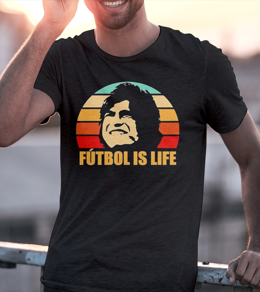 Fútbol Is Life Vintage Retro Sunset T-Shirt