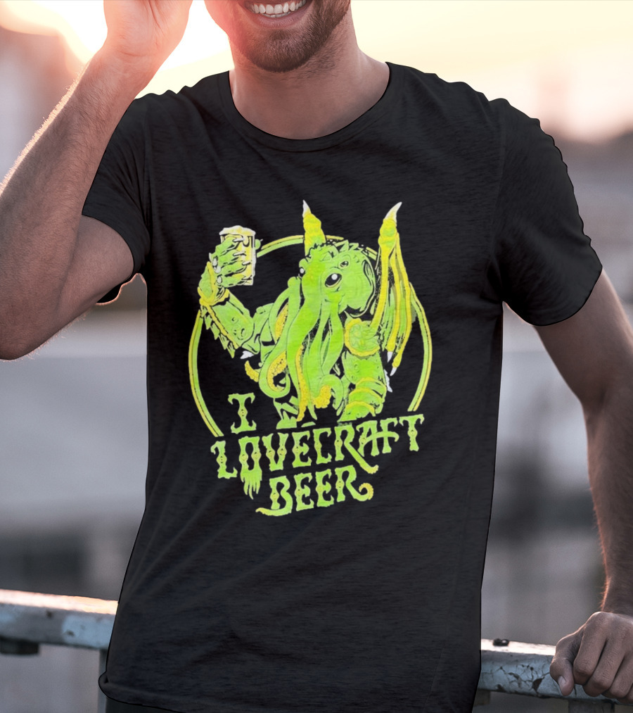 Cthulhu I Love Craft Beer Green Creature Holding Mug T-Shirt