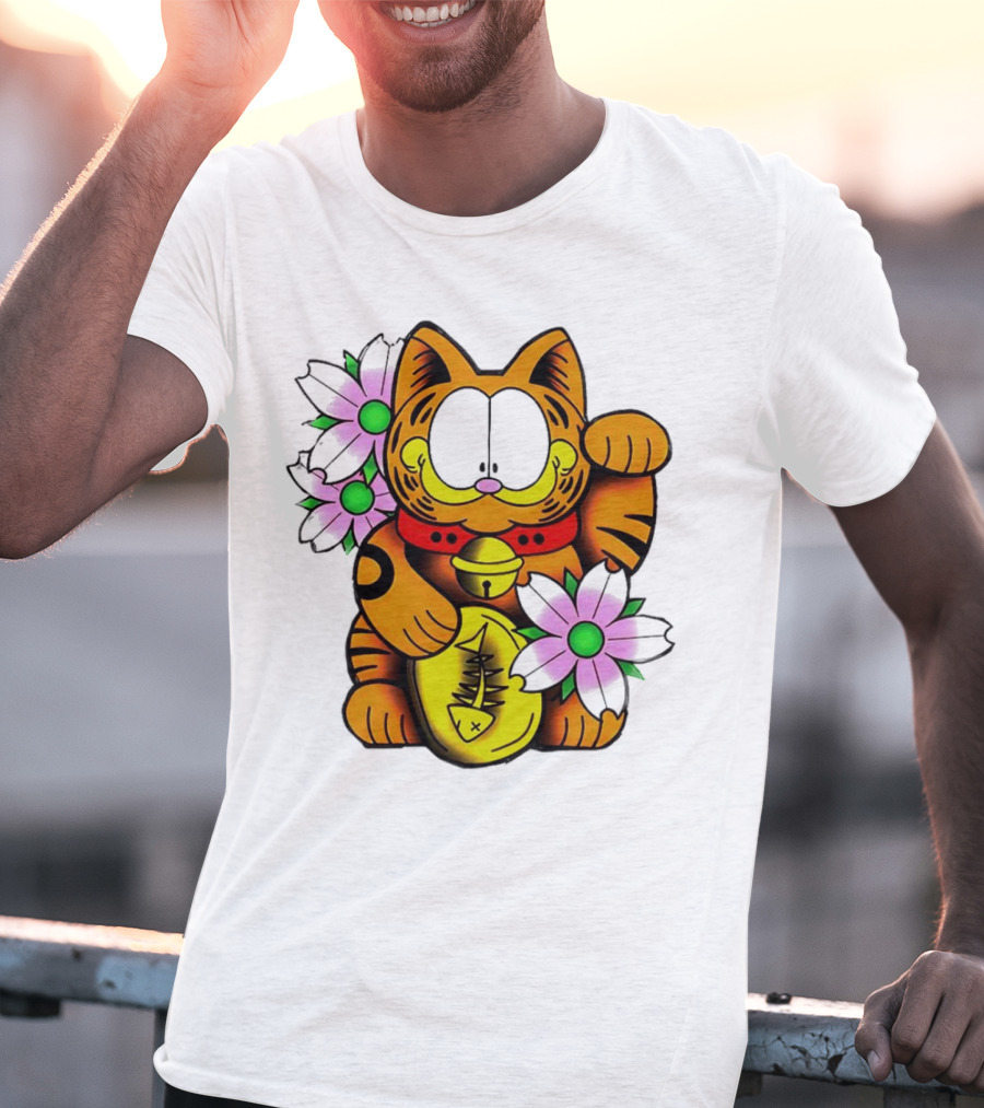 Garfield Maneki Neko With Fish Coin And Flowers T-Shirt