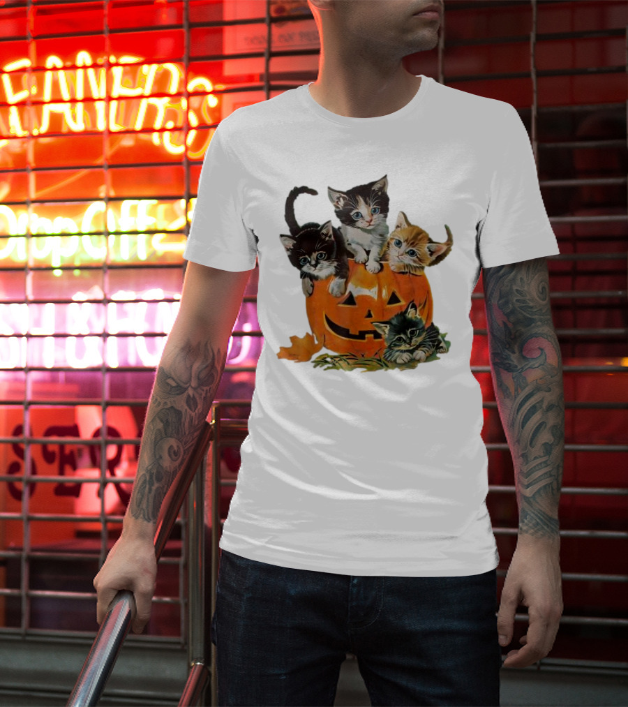 Vintage 90s Cat Pumpkin Halloween Spooky Season T-Shirt