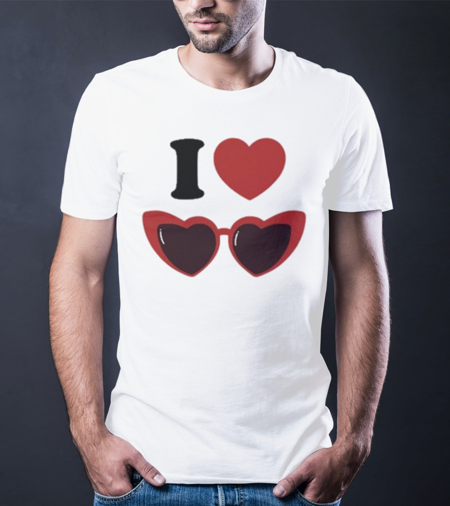 Chiara Oliver Camiseta I Love Chiara Heart Sunglasses T-Shirt