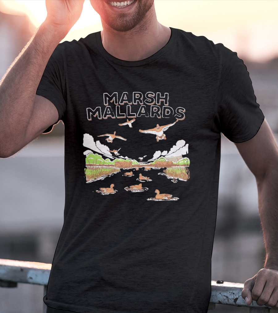 MARSH MALLARDS HUNTING DUCK SCENE JUMBO ANIMALS T-Shirt