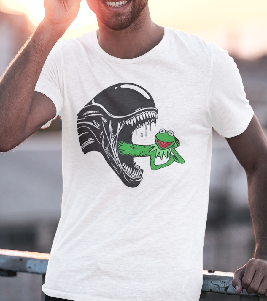 Alien Kermit Xenomorph Mashup Funny T-Shirt