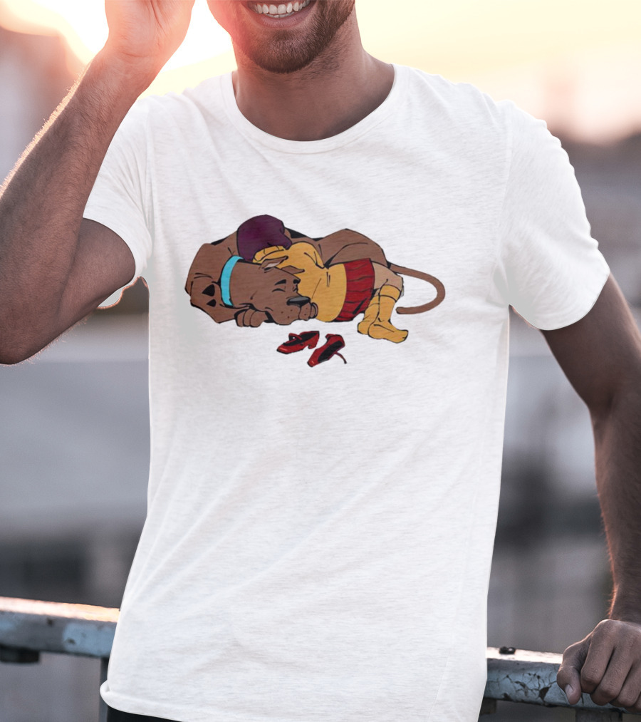 Scooby Doo Velma Dinkley Sleeping Cozy Friends T-Shirt