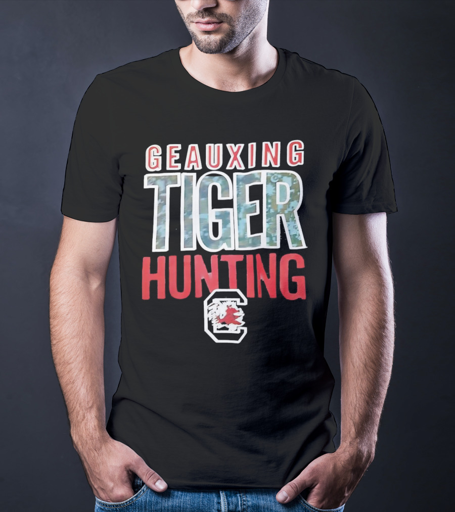 Geauxing Tiger Hunting South Carolina Gamecocks C T-Shirt