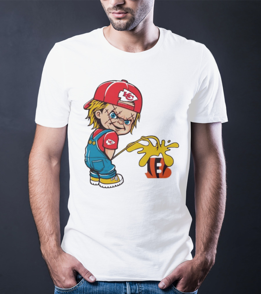 Kansas City Chiefs Chucky Pissing On Cincinnati Bengals T-Shirt