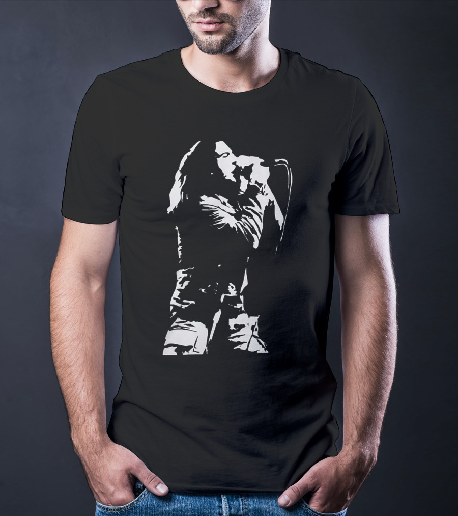 Eddie Vedder Pearl Jam Mic Performance T-Shirt