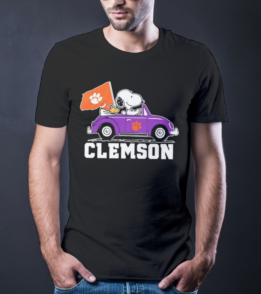 Snoopy And Woodstock In Purple Car With Clemson Flag T-Shirt