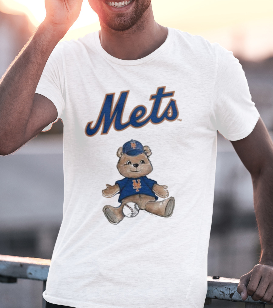 Mets Bear With Cap And Ball T-Shirt