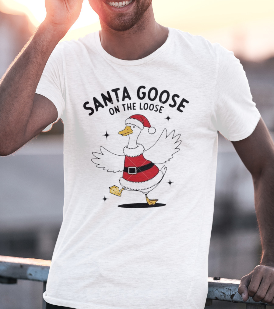 Santa Goose On The Loose Christmas Festive Holiday Fun T-Shirt
