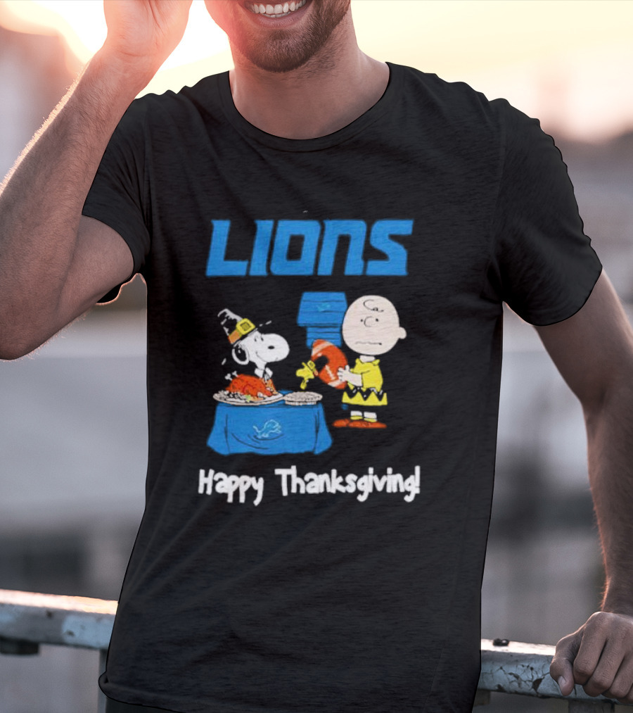 Lions Peanuts Charlie Brown Snoopy Happy Thanksgiving Football Feast T-Shirt
