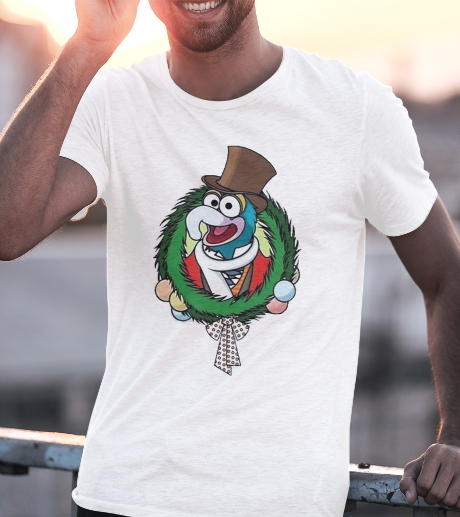 Cute Gonzo The Muppet Christmas Carol Wreath T-Shirt