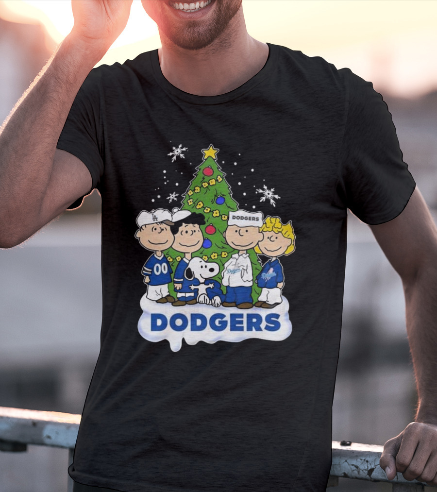Los Angeles Dodgers Merry Christmas With Snoopy And Peanuts Characters T-Shirt