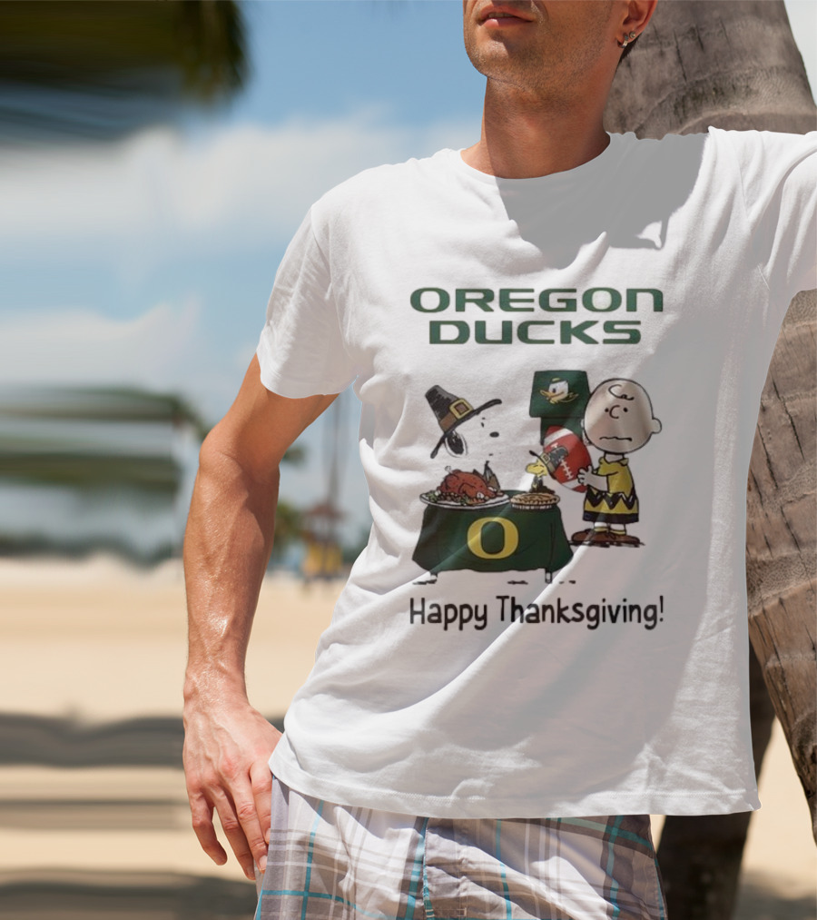 Oregon Ducks Peanuts Happy Thanksgiving Football T-Shirt