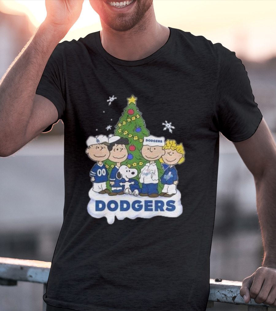 Snoopy And Friends Dodgers Christmas Tree Celebration T-Shirt