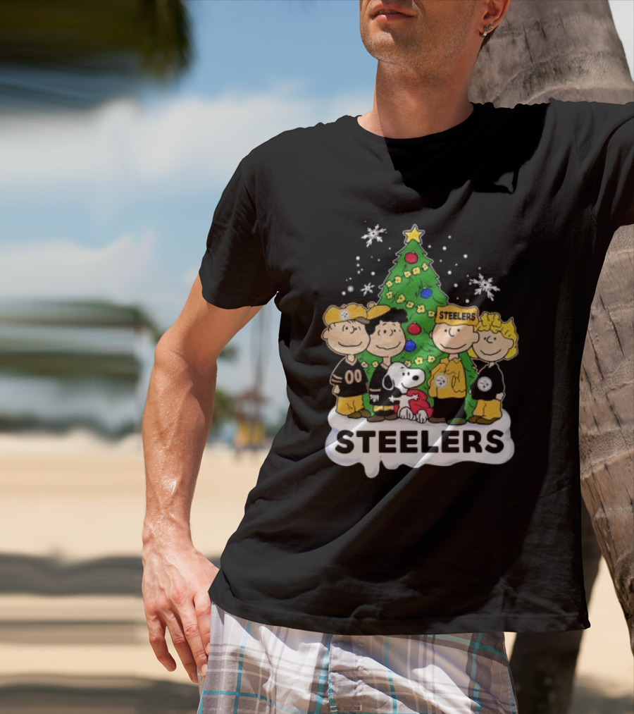 Steelers Snoopy And Friends Christmas Tree T-Shirt