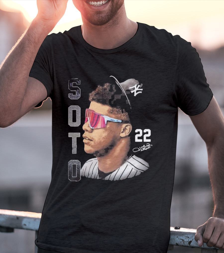 Soto 22 New York Yankees Juan Signature T-Shirt