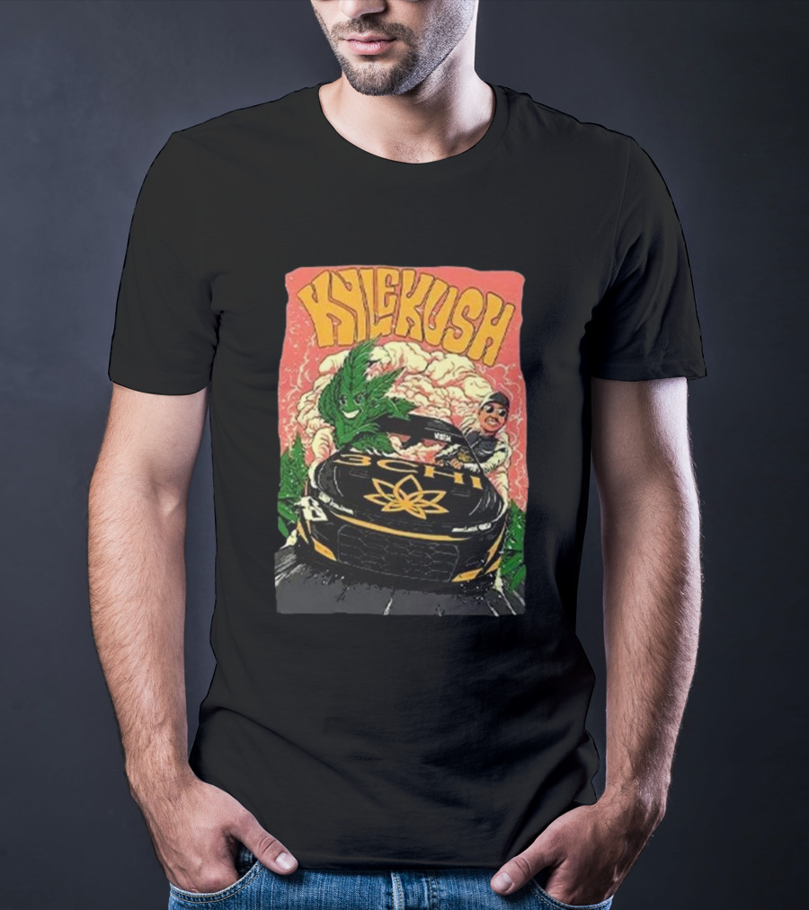 KYLE KUSH WEED RACING CAR SMOKING CLOUDS CHARACTER T-Shirt