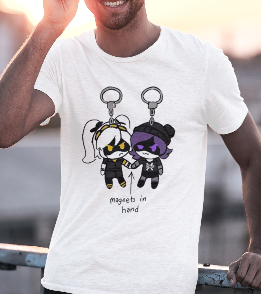 Juzi Chibi Keychain Magnets In Hand T-Shirt
