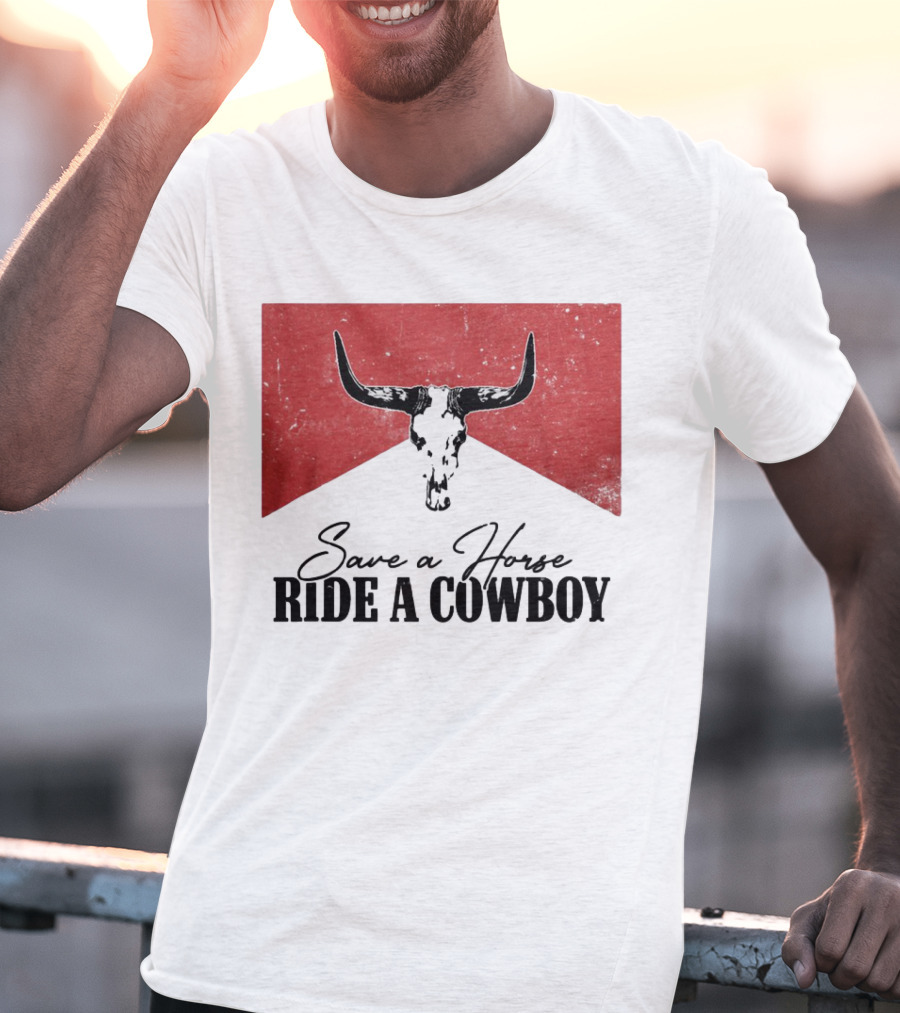 Cowboy Bull Skull Save A Horse Ride A Cowboy Retro Western T-Shirt