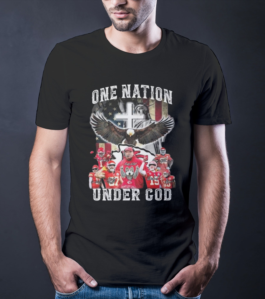 Kansas City Chiefs One Nation Under God 2025 Signatures Statue Of Liberty And Eagle T-Shirt