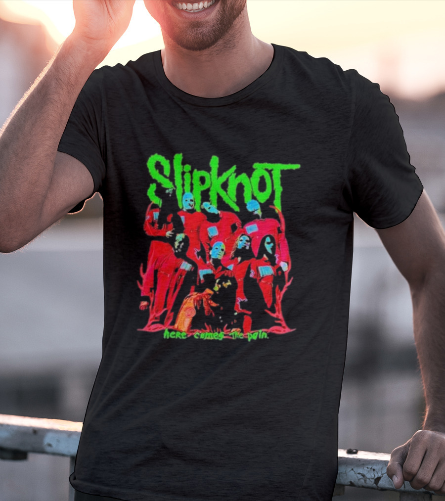 Slipknot Here Comes The Pain Text With Red Figures And Green Logo T-Shirt
