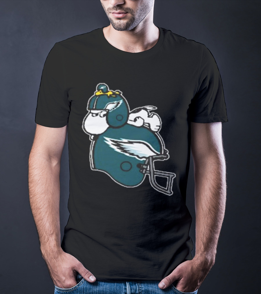 Snoopy Woodstock Relaxing Philadelphia Eagles Football Helmet T-Shirt