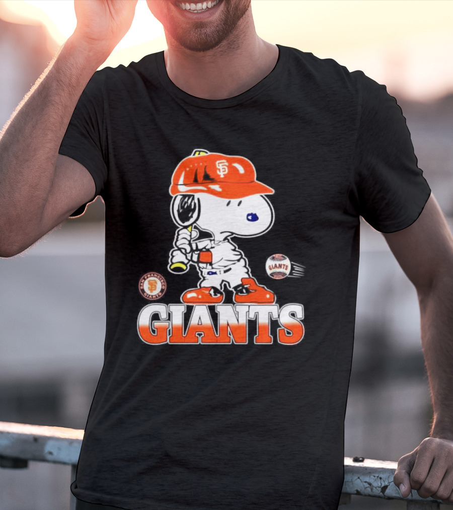Snoopy SF Giants Baseball Fan Art Peanuts Sports Graphic T-Shirt