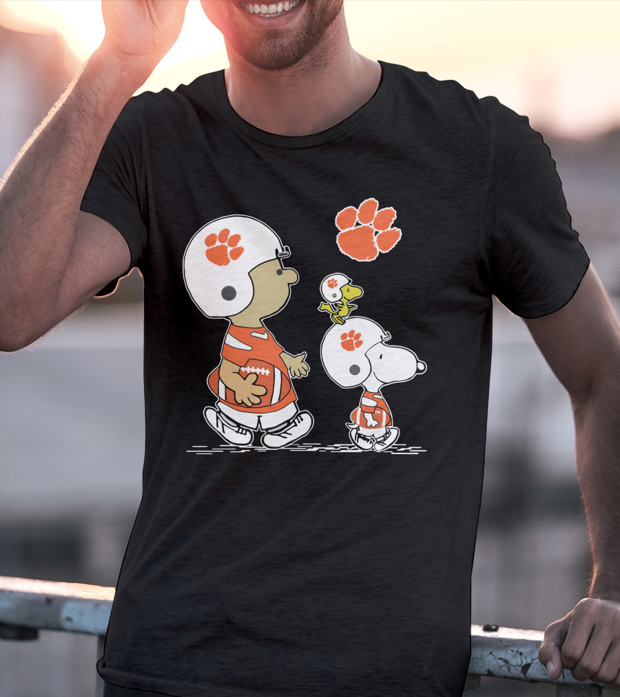 Clemson Tigers Snoopy Woodstock Peanuts Football Character Collaboration T-Shirt