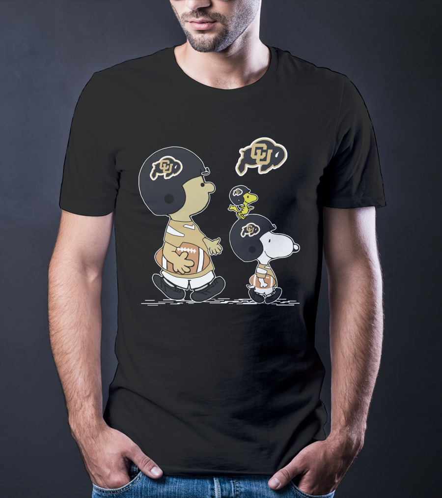 Colorado Buffaloes Peanuts Snoopy Woodstock Football Helments T-Shirt