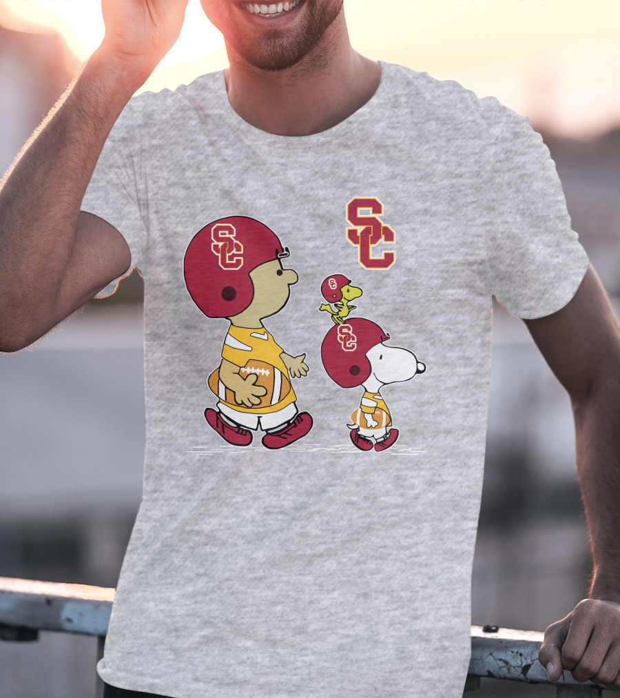 USC Trojans Snoopy Charlie Brown Woodstock Football Helmets T-Shirt
