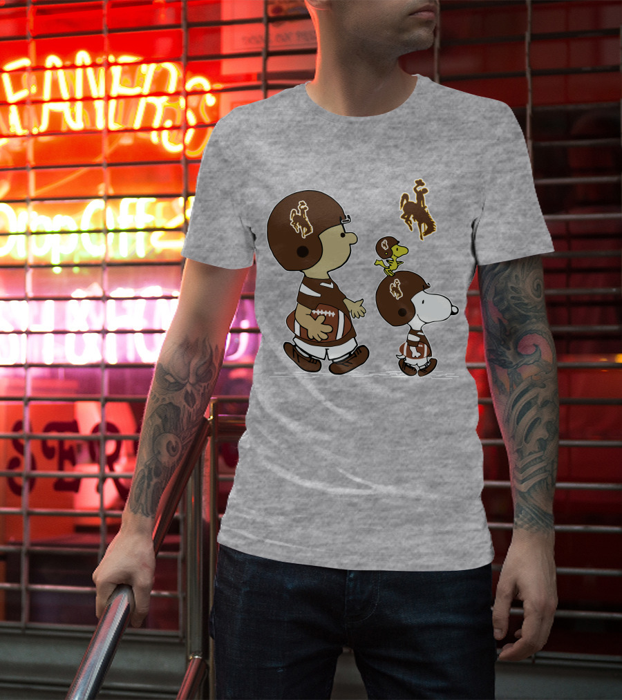 Wyoming Cowboys Peanuts Characters Football T-Shirt