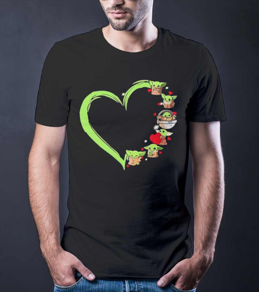 Baby Yoda Cute Heart Green Outline Mandalorian Grogu Love T-Shirt