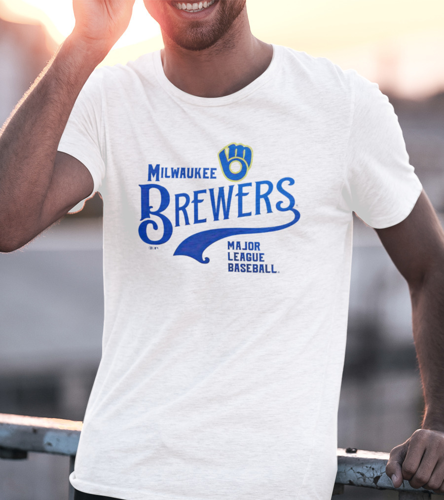 Milwaukee Brewers Major League Baseball T-Shirt