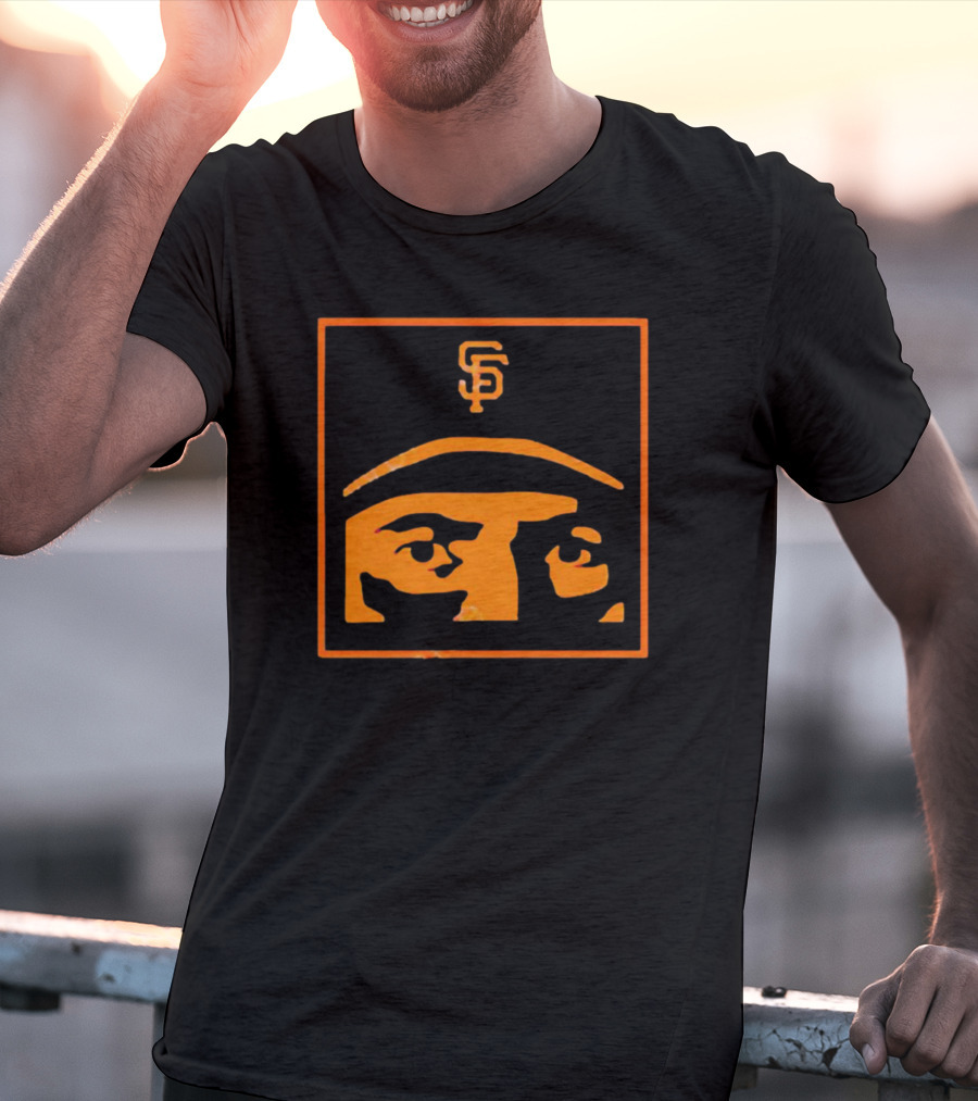 San Francisco Giants Will Clark Thrill SF Logo Eyes T-Shirt