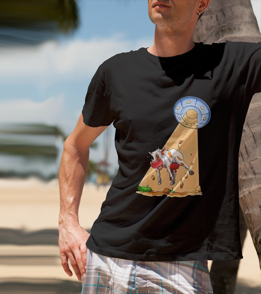 Cow Abduction UFO Alien Cow Abducted Beam Tractor T-Shirt