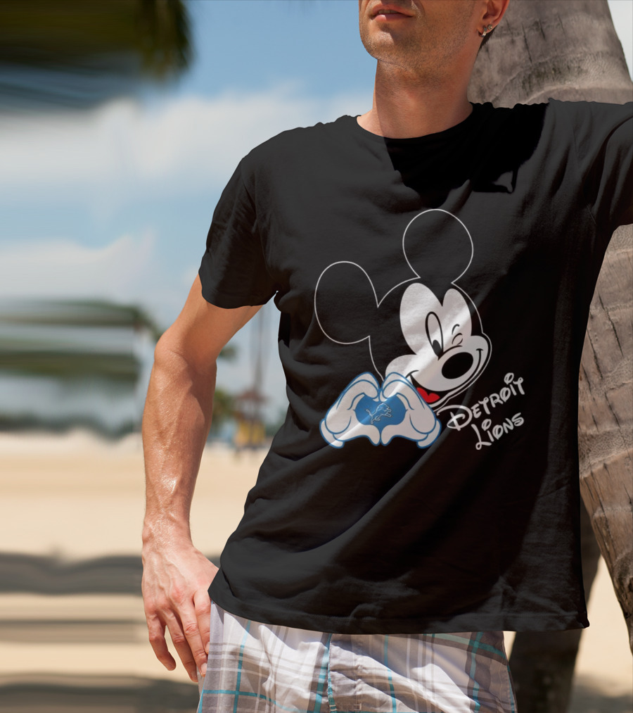 Mickey Detroit Lions Love Heart Gesture T-Shirt