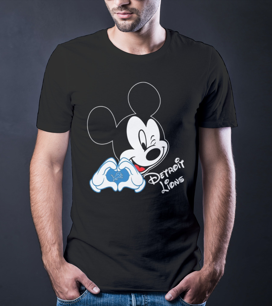 Mickey Detroit Lions Love Heart Gesture T-Shirt